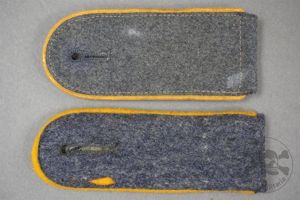 Original German WWII Luftwaffe EM Flight/Fallschirmjäger Non Matching Shoulder Boards