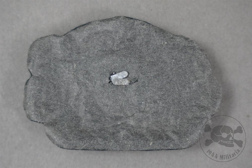 Original German WWII Heer Officer's Bullion Visor Cap Wreath & Cockade — image 2