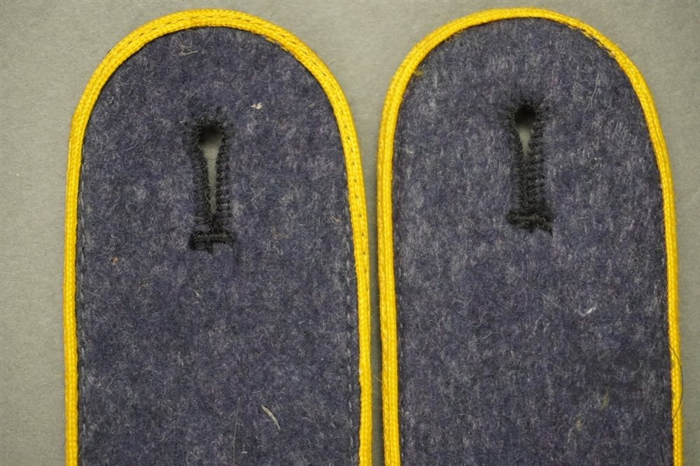 Unissued Original German WWII Luftwaffe Late War Fallschirmjäger/Flight EM Matching Shoulder Boards — image 2