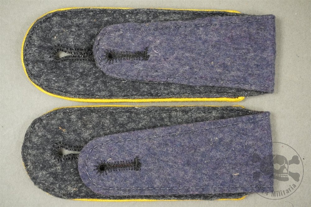 Unissued Original German WWII Luftwaffe Late War Fallschirmjäger/Flight EM Matching Shoulder Boards — image 3