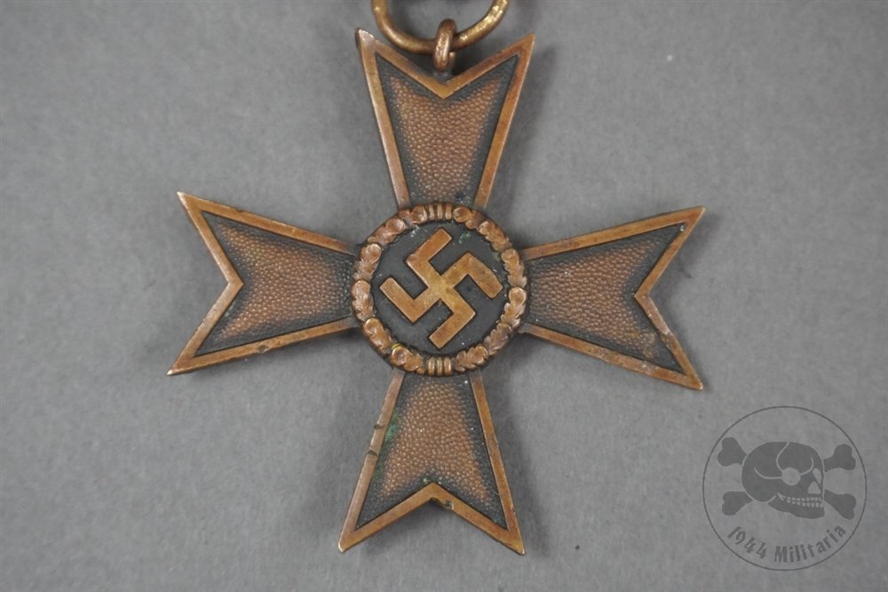 Original German WWII War Merit Cross Without Swords Second Class With Ribbon Unmarked — image 2