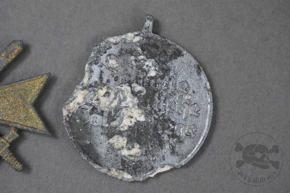 Original German WWII War Merit Cross With Social Welfare Medal Ground Dug — image 6