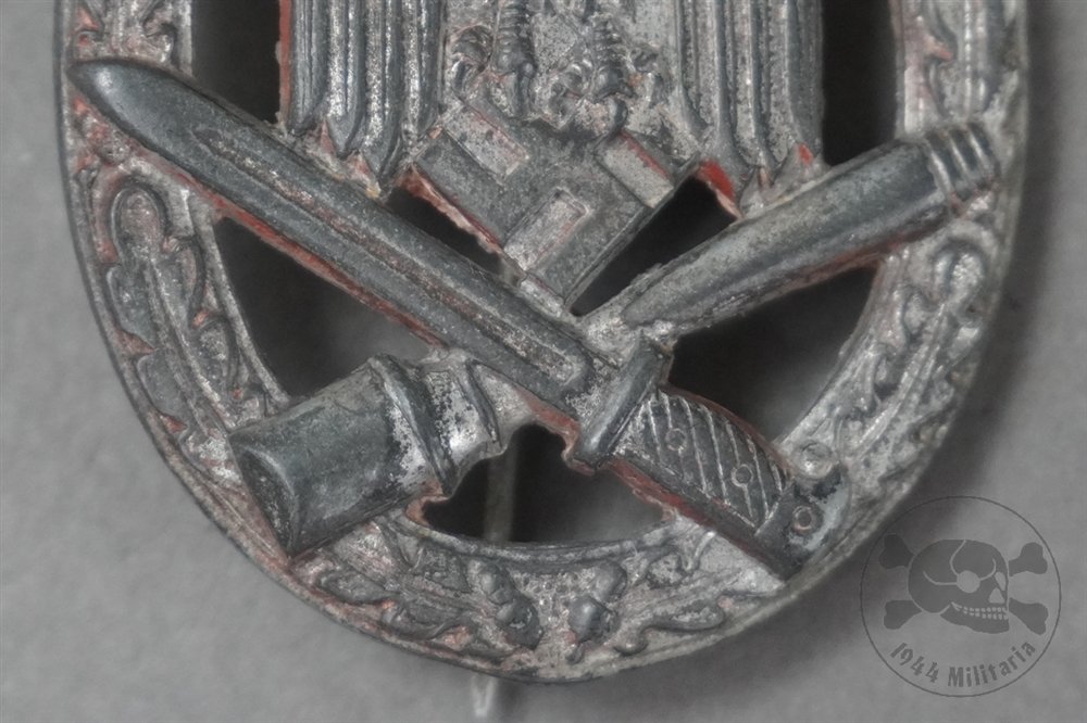 Original German WWII General Assault Badge Unmarked — image 4