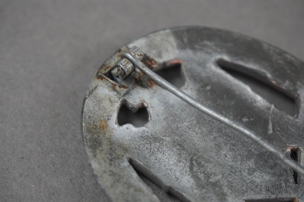 Original German WWII General Assault Badge Unmarked — image 6