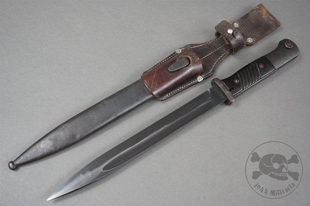 Original German WWII Non-Matching k98 Bayonet By P. Weyersberg With 1939 Frog — image 2
