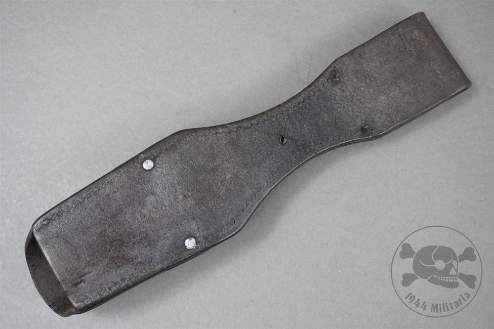 Original German WWII Pre/Early War K98 Bayonet Frog (Not Marked) — image 3