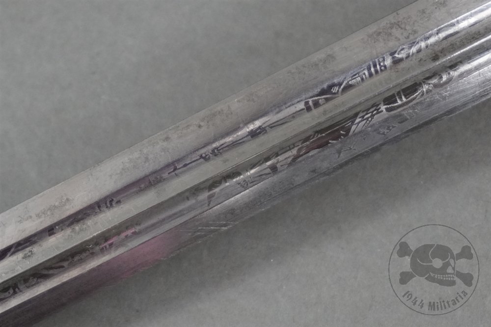 Original German WWII Kriegsmarine Parts Dagger F.W. Höller — image 15