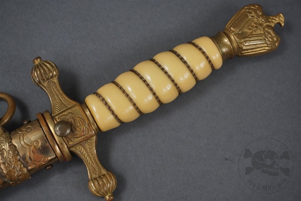 Original German WWII Kriegsmarine Parts Dagger F.W. Höller — image 22