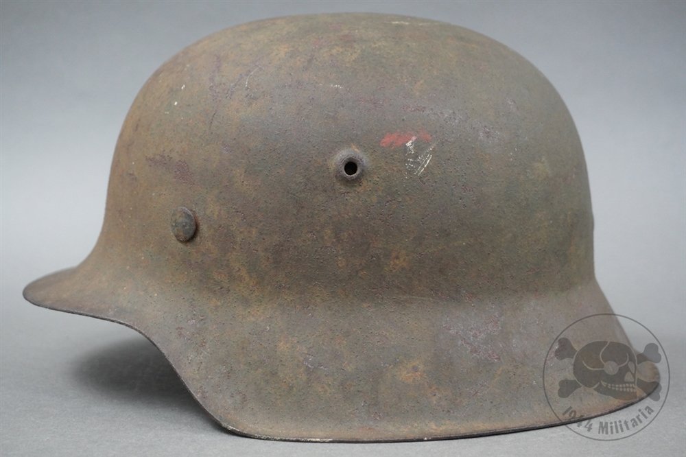 Original German WWII M42 Heer/Waffen SS No Decal Helmet Size 62 — image 2