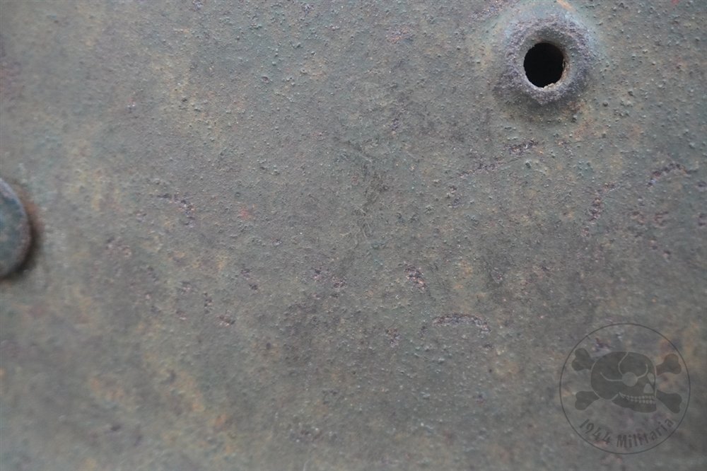 Original German WWII M42 Heer/Waffen SS No Decal Helmet Size 62 — image 3