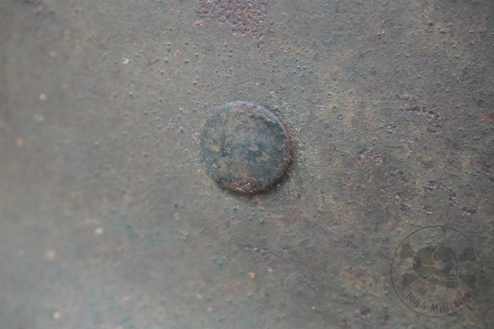 Original German WWII M42 Heer/Waffen SS No Decal Helmet Size 62 — image 4