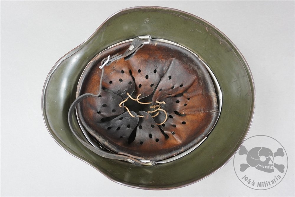 Original German WWII M35 Heer Ex-Double Decal Wood Chipped Camouflaged Helmet NS62 — image 20