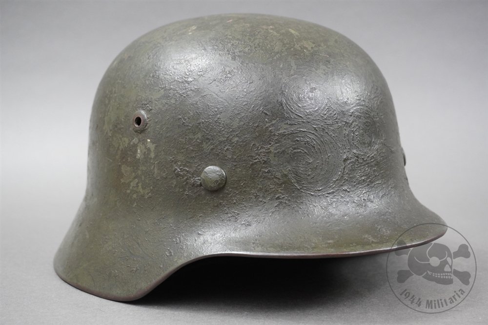 Original German WWII M35 Heer Ex-Double Decal Wood Chipped Camouflaged Helmet NS62 — image 7