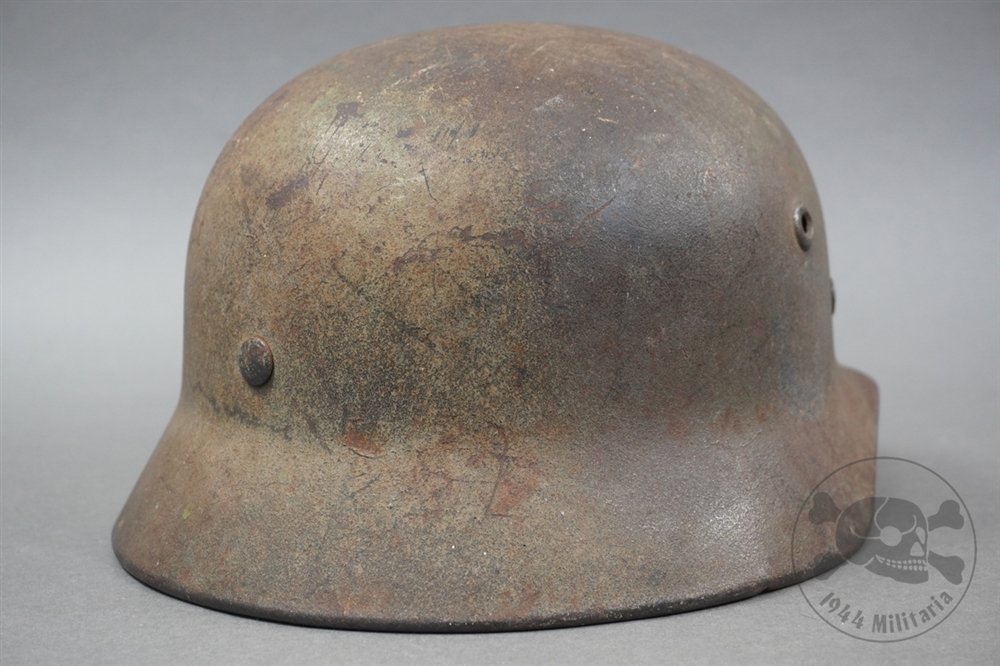Original German WWII Luftwaffe M40 Single Decal Normandy Camouflaged Helmet Q64 — image 10
