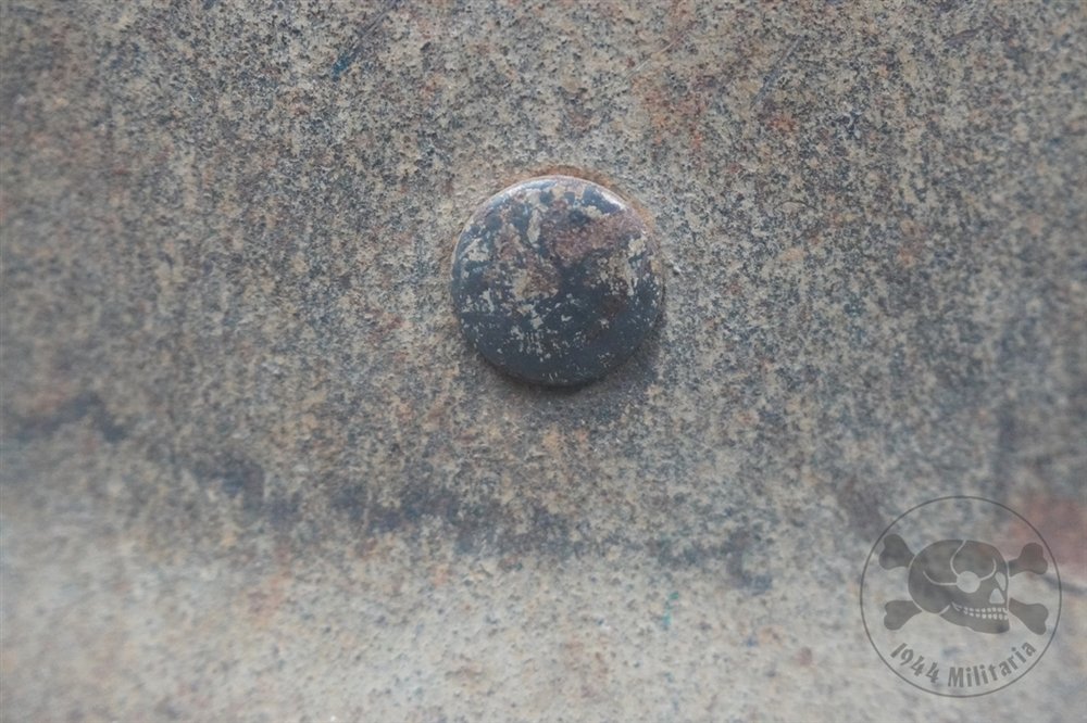 Original German WWII Luftwaffe M40 Single Decal Normandy Camouflaged Helmet Q64 — image 12