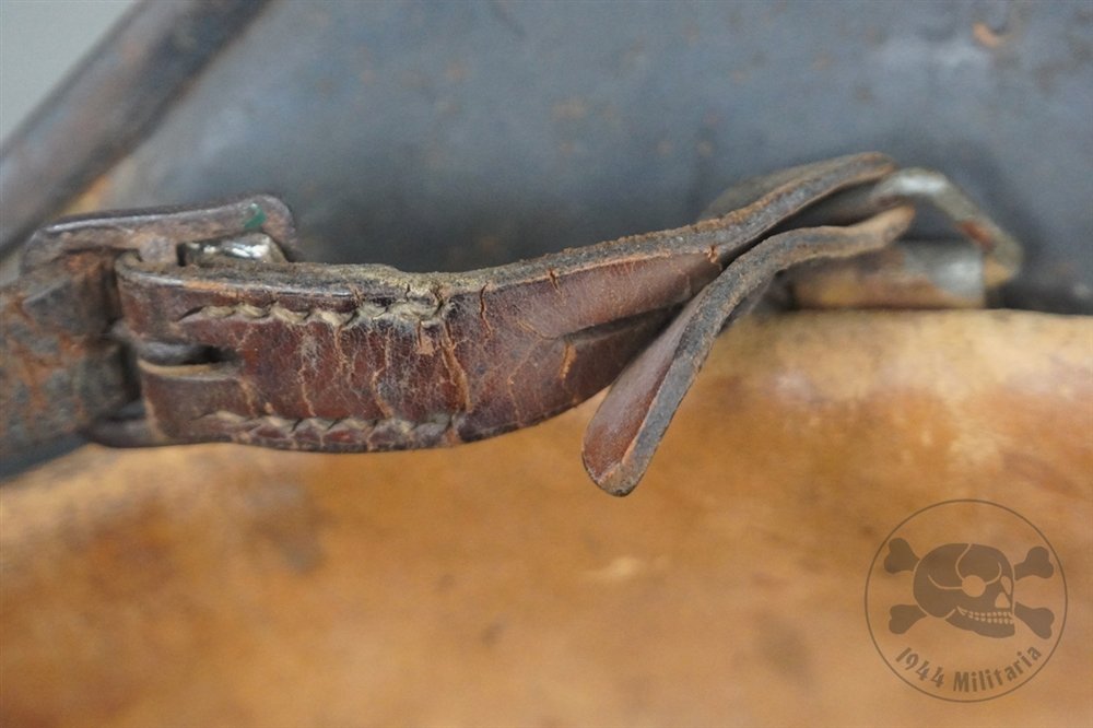 Original German WWII Luftwaffe M40 Single Decal Normandy Camouflaged Helmet Q64 — image 30