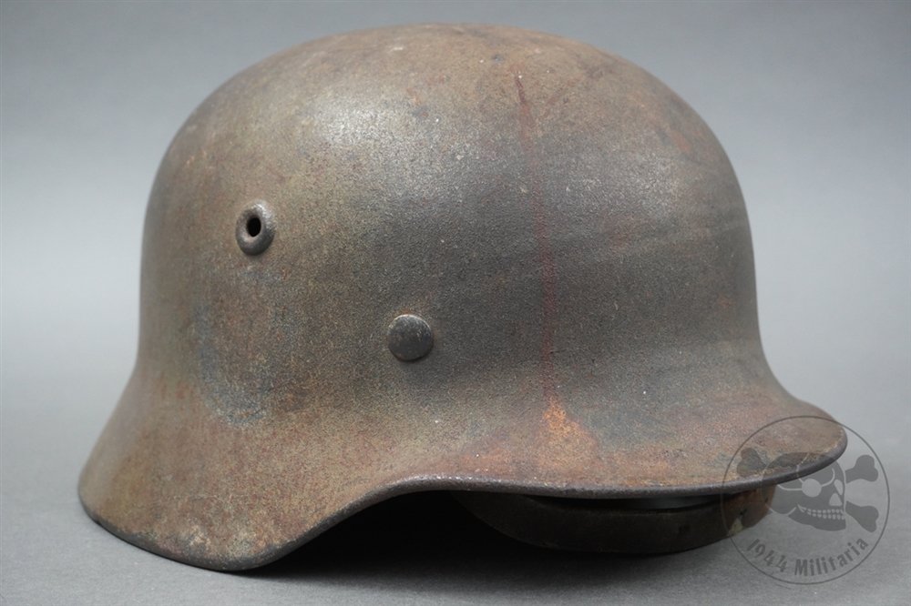 Original German WWII Luftwaffe M40 Single Decal Normandy Camouflaged Helmet Q64 — image 5
