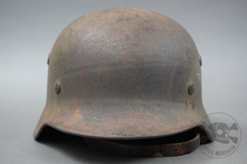 Original German WWII Luftwaffe M40 Single Decal Normandy Camouflaged Helmet Q64 — image 6