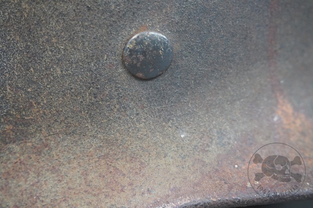 Original German WWII Luftwaffe M40 Single Decal Normandy Camouflaged Helmet Q64 — image 9