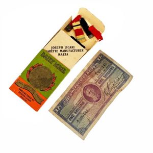 WW2 Maltese Cigarette Packet & Misc Contents