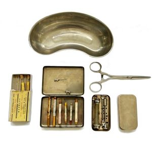 WW2 RAMC Surgeons Hypodermic Field Equipment