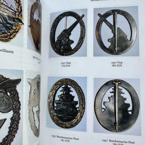 Rare Book - German Awards, Hinges and Hooks, WW2 — image 7