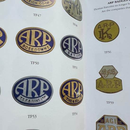 Book - Doing Their Bit - Home Front Lapel Badges 1939-1945 — image 8