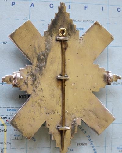 Post 1936 Black Watch Officers Glengarry Badge — image 2