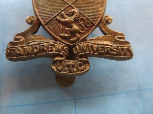 St Andrews University University Training Corps Badge in gilt — image 2