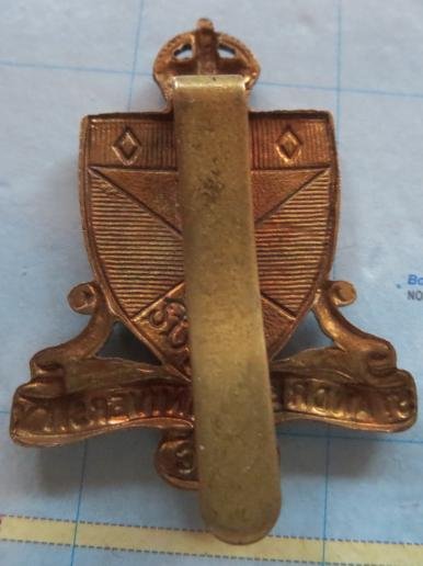 St Andrews University University Training Corps Badge in gilt — image 3