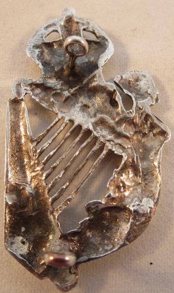 8th Kings Irish Hussars Senior NCOs Silver Sleeve Badge — image 2