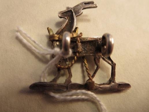 Royal Warwickshire Regiment Officers Collar badge — image 2