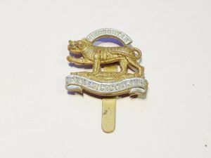 Post WW2 Royal Leicestershire's Beret Badge.