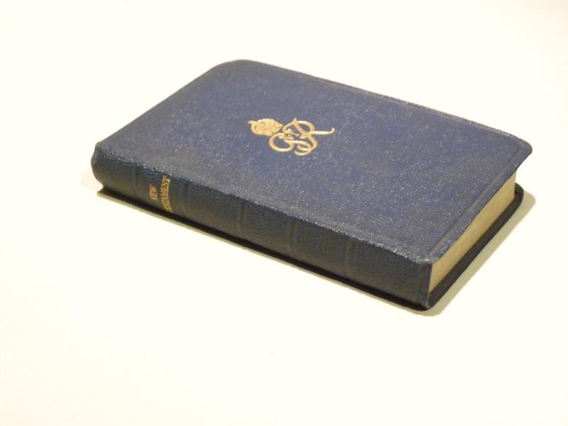 WW2 Era Serving Personnel New Testament — image 3