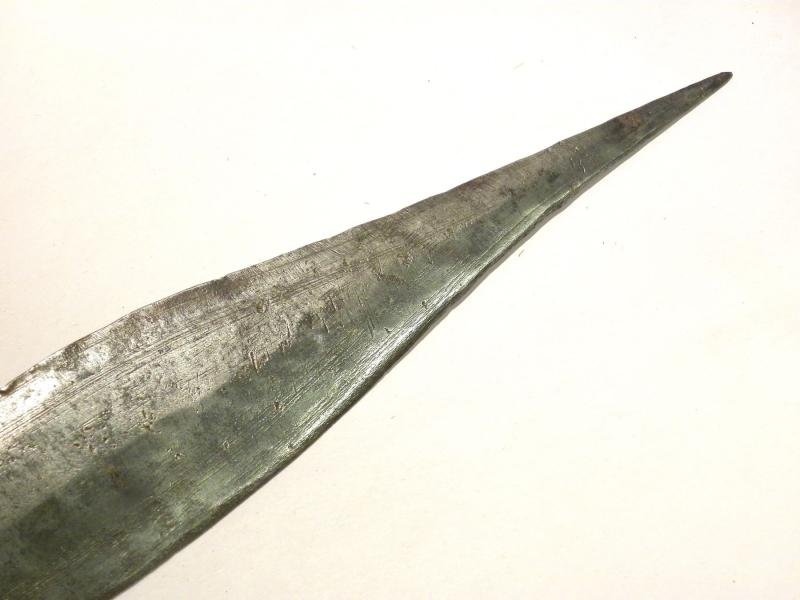 Vintage Tebu Arm Dagger with Scarce Fish Tail Scabbard. — image 5