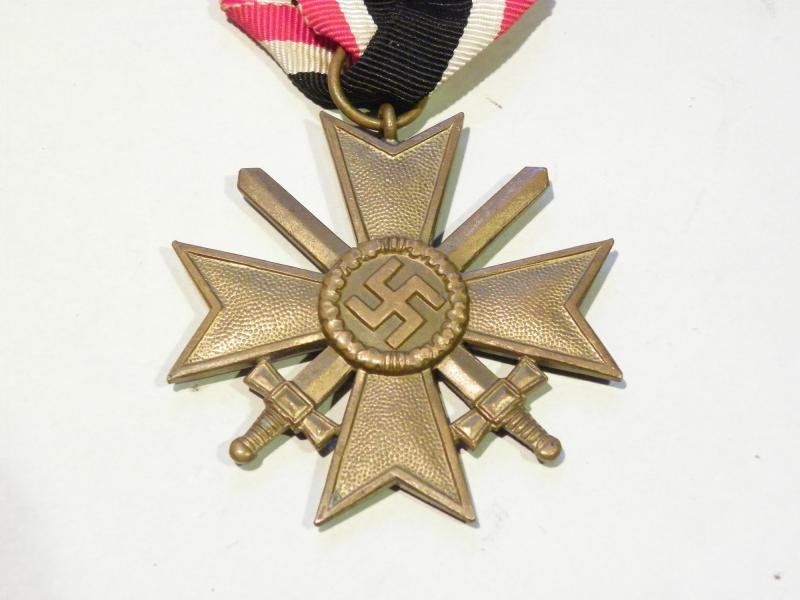 WW2 German Merit Cross with Swords Good Maker. — image 2