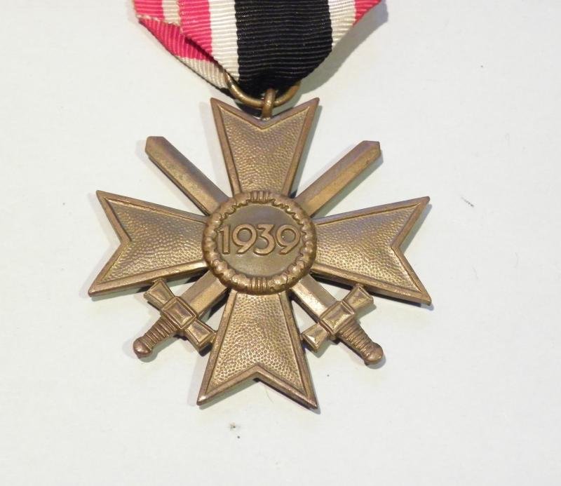 WW2 German Merit Cross with Swords Good Maker. — image 3