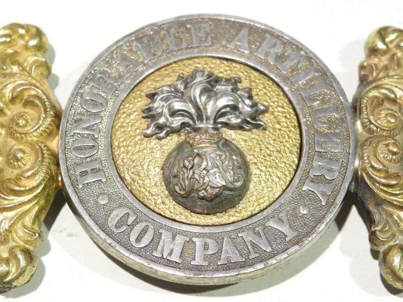 Superb Victorian Gilt Brass & Silver HAC Officers Belt Buckle. — image 2