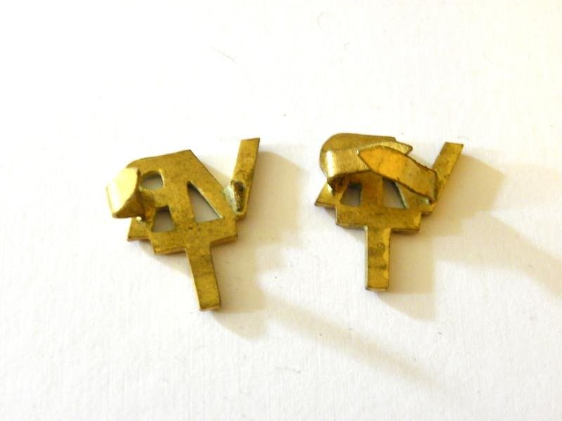 Pair Post WW2 Royal Air Force VRT Collar Badges. — image 2
