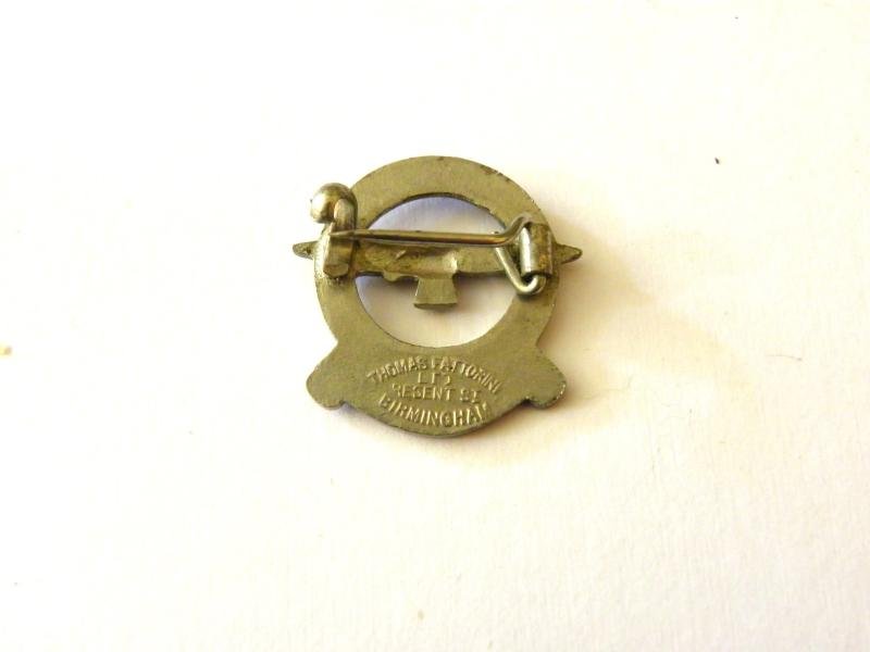 WW2 RAF Comforts Committee Volunteer Workers Badge. — image 2