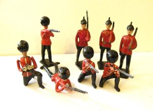 Group of 8 Vintage Britain's Hand Painted Lead Soldiers 3