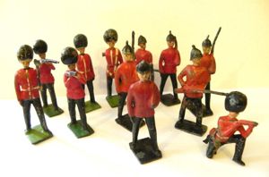 12 Vintage Mainly Britain's Hand Painted Lead Soldiers 2