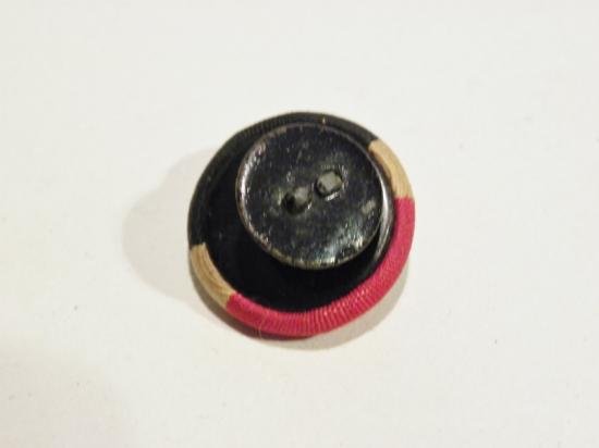 Rare WW1 German Cloth and Gold Bullion Lion Button — image 2