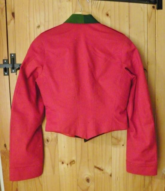 WW2 Era Royal Irish Regiment Officers Mess Jacket. — image 2