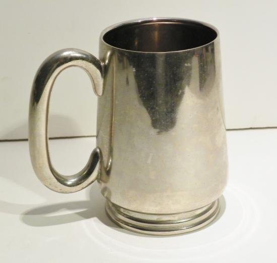 White Metal RAF Seletar (Singapore) Tankard to Flight Lietenant — image 3