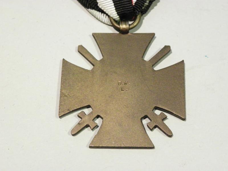 WW1 Veterans Honour Cross with Swords. Maker Marked — image 2