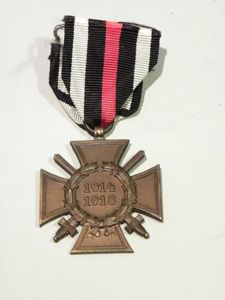 WW1 German Veterans Honour Cross with Swords – maker RV …