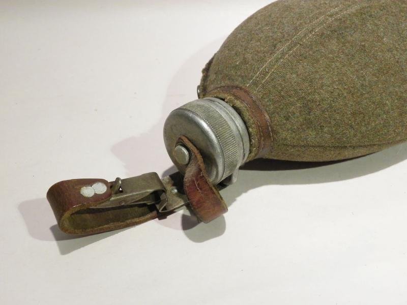 WW2 Swedish Water Bottle. — image 2