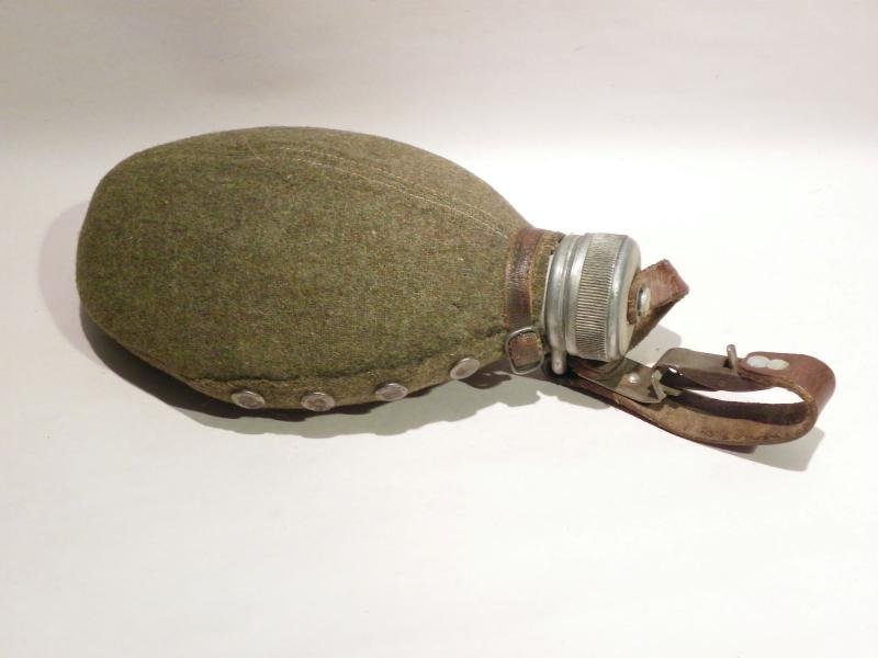 WW2 Swedish Water Bottle. — image 3