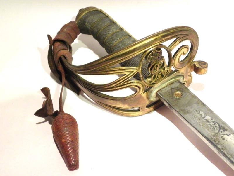 Scarce Ed VII 1892 Pattern RAMC Officers Sword. — image 9